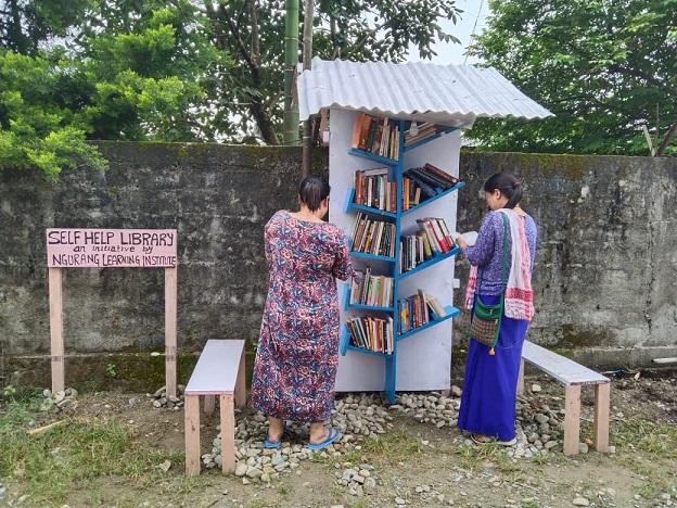 Street Library in Nirujului